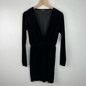 Missguided Black Velvet Deep V Neck Dress 6 NWT